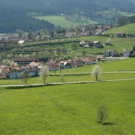 Apartment In The Bavarian Forest With Balcony ドラクセルスリート エクステリア 写真